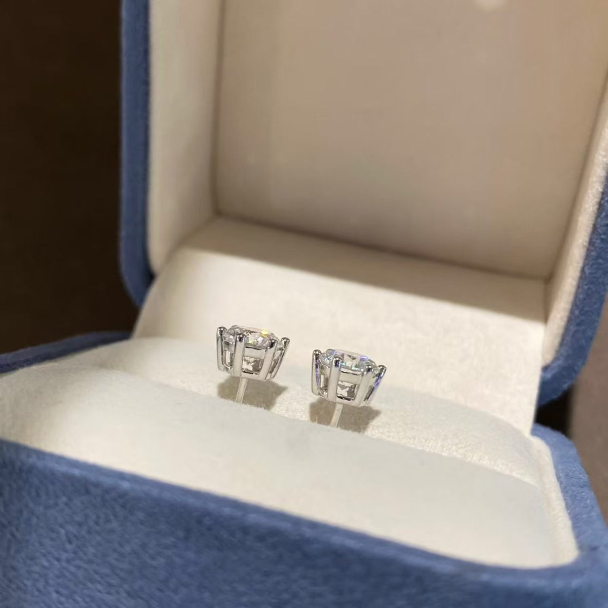 Round Brilliant Lab Diamond Stud Earrings | 2.02ct D Color | 18K Yellow Gold | TE0025