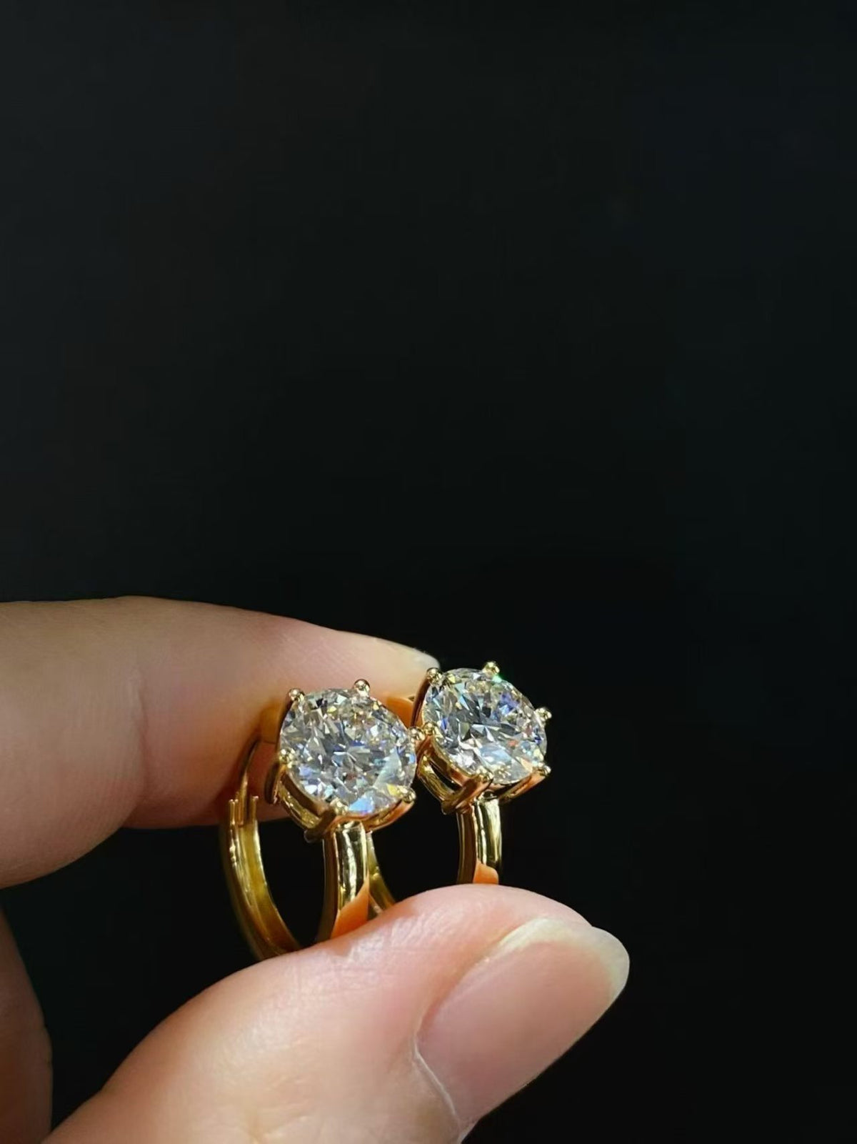 18K YG 2.00ct Round Solitaire Huggie Earrings?
