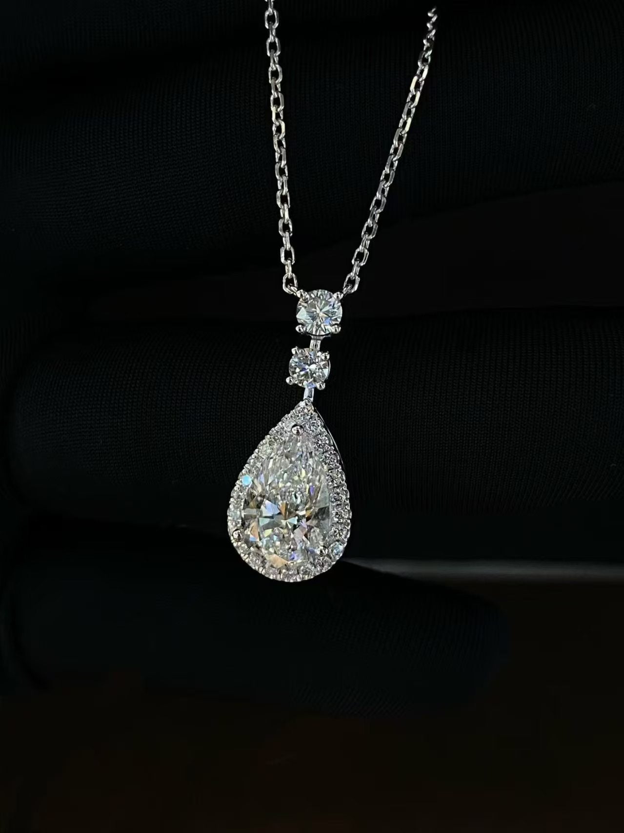 18K Gold 2.01ct Pear Halo Pendant