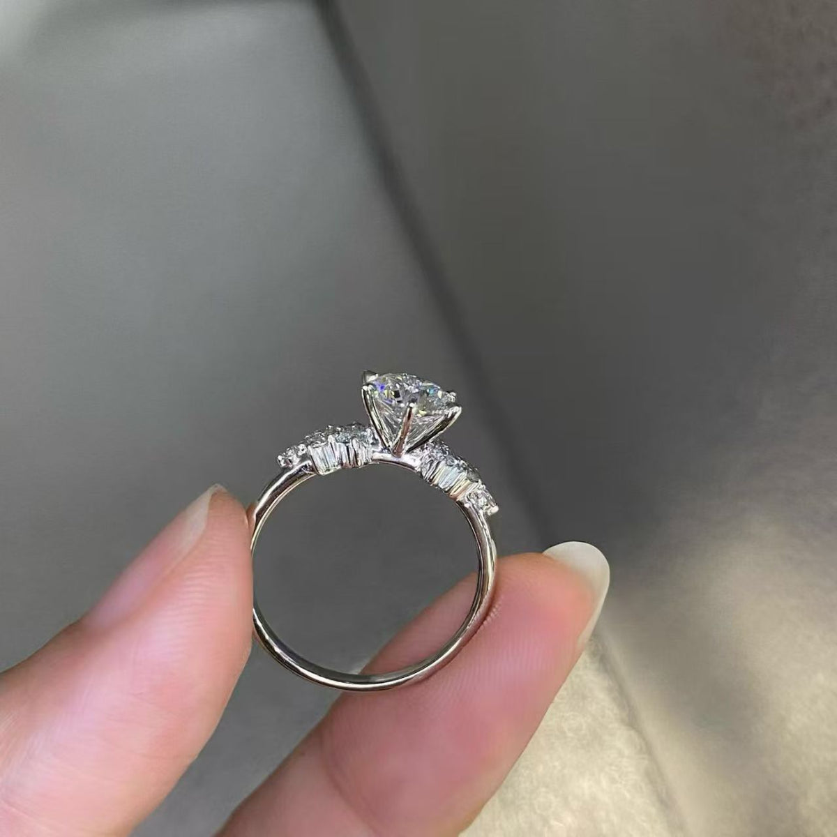 Round Brilliant Pavé Lab Diamond Engagement Ring | 1.050ct D Color | 18K Solid Gold | TR00109