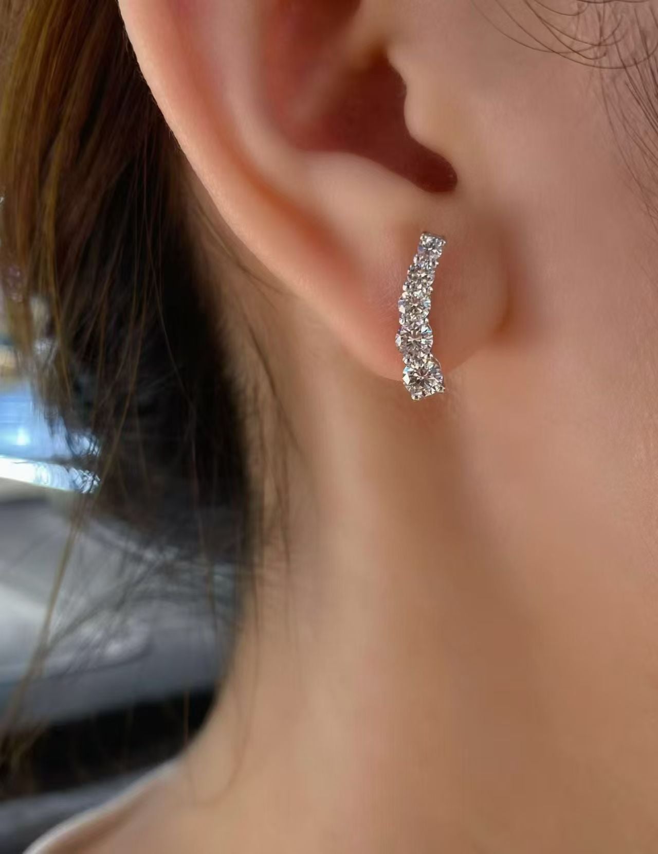 Pt950 1.28ct Curved Diamond Studs
