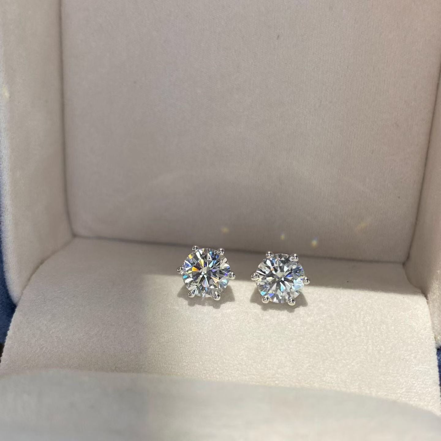 Round Brilliant Lab Diamond Stud Earrings | 2.02ct D Color | 18K Yellow Gold | TE0025